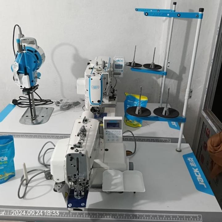 JACK BRAND JK-1377E-B BUTTON STITCHING INDUSTRIAL SEWING MACHINE (DIRECT DRIVE)