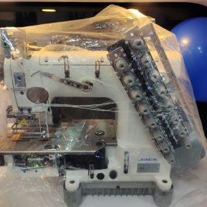 JACK BRAND JK-8009-VCDI-08064P 8 NEEDLE CHAIN STICH INDUSTERIAL SEWING MACHINE D/D WITH COMPELETE SET