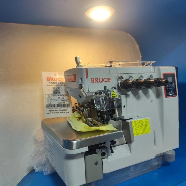 BRUCE X5S-4-M03/333 FOUR THREAD OVERLOCK INDUSTRIAL SEWING MACHINE WITH COMPELETE SET