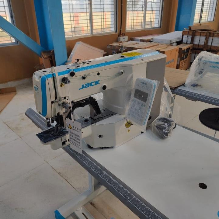 JACK BRAND JK-1903G-D(LATTIC PANEL)ELECTRONIC LOCKSTICH BUTTON STICH INDUSTERIAL SEWING MACHINE WITH COMPELETE SET