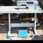 JACK BRAND A4F SINGLE NEEDLE LOCK STITCH INDUSTRIAL SEWING MACHINE WITH COMPLETE SET