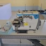 JACK BRAND JK- E4S-4-M03/333 TWO NEEDLE FOUR THREAD OVERLOCK INDUSTRIAL SEWING MACHINE COMPLETE SET