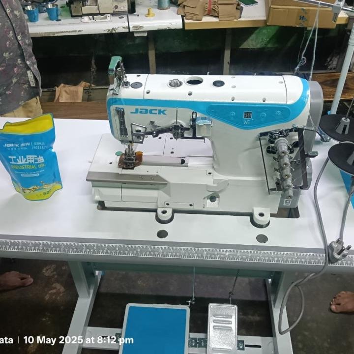 JACK BRAND W4D -01GB*356/F/H POWER OPARATED FLAT LOCK INDUSTERIAL MACHINE WITH NEW COMPELETE SET